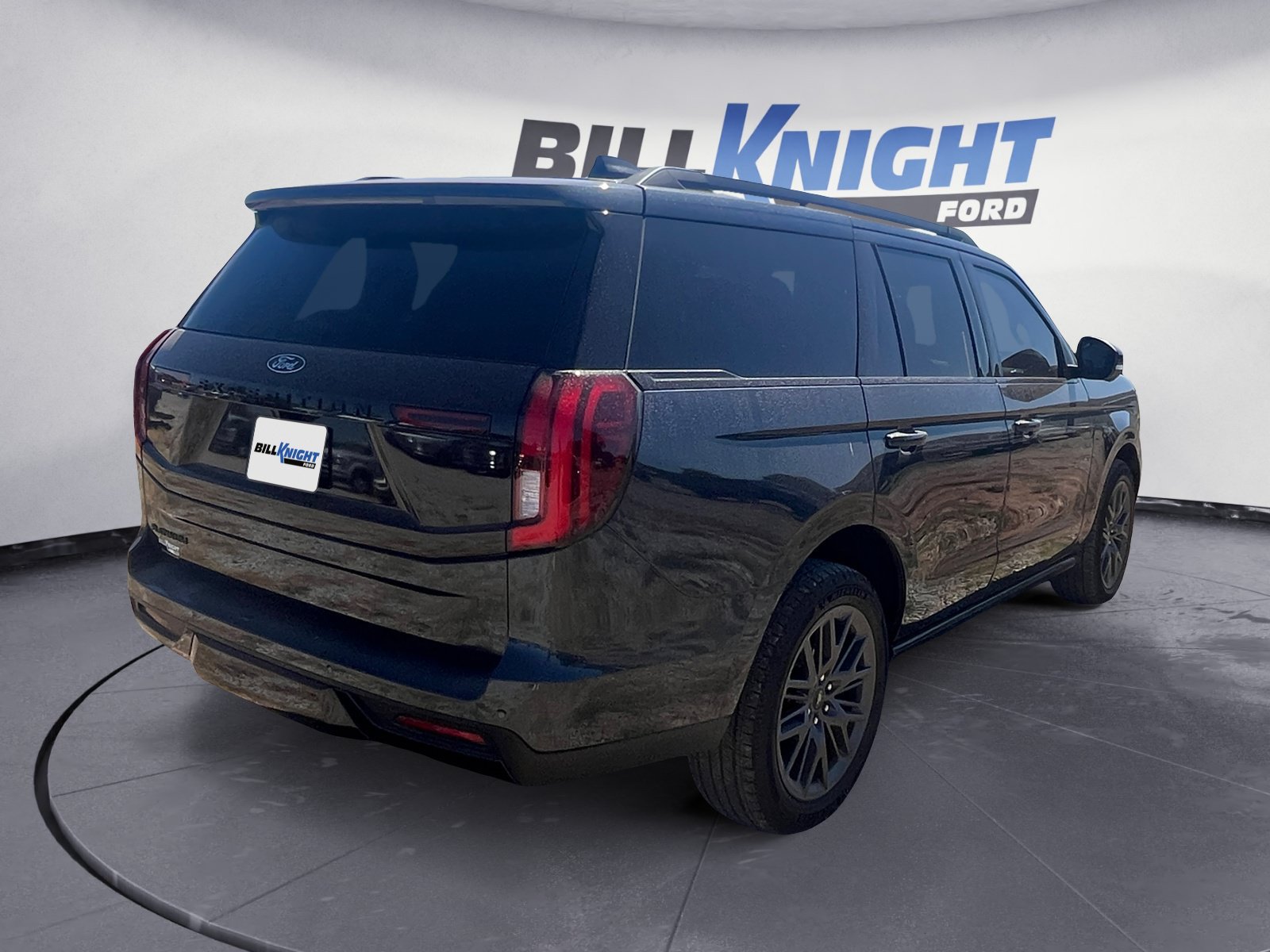 Certified 2025 Ford Expedition Platinum w/ Stealth Performance Package AWD/4WD image 5