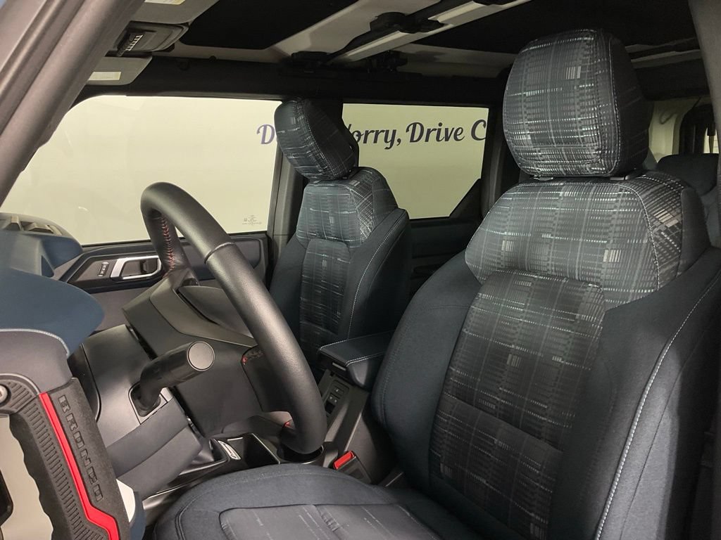 Certified 2025 Ford Bronco Heritage Edition AWD/4WD image 14