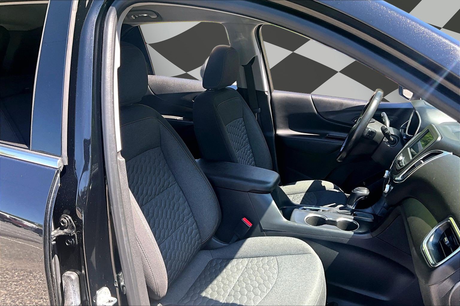 Used 2019 Chevrolet Equinox LT FWD image 7
