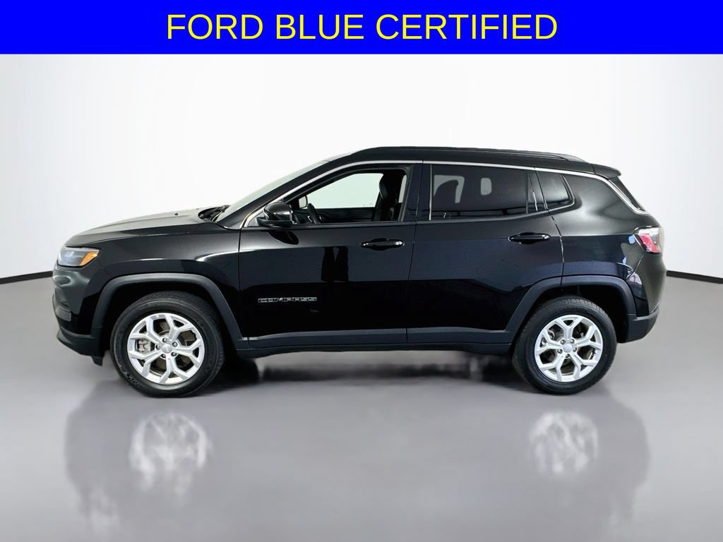 Used 2024 Jeep Compass Latitude AWD/4WD image 11