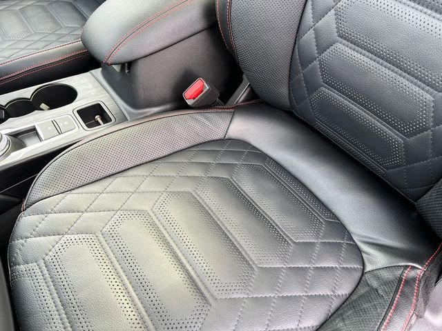 Certified 2024 Ford Escape ST-Line Elite w/ Premium Technology Package image 18