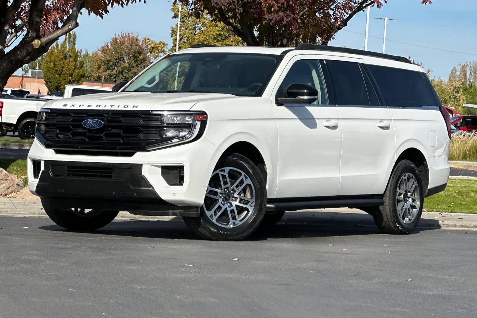 Certified 2025 Ford Expedition Max Active AWD/4WD image 1