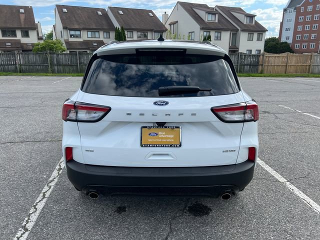 Certified 2022 Ford Escape SE w/ SE Sport Appearance Package AWD/4WD image 9