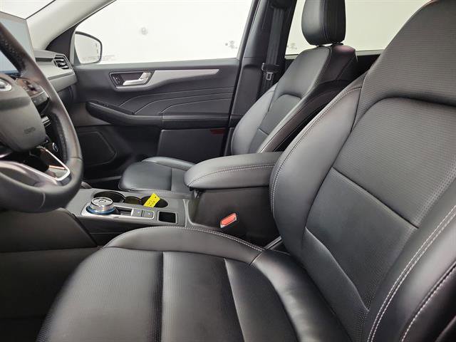 Certified 2025 Ford Escape Platinum image 18
