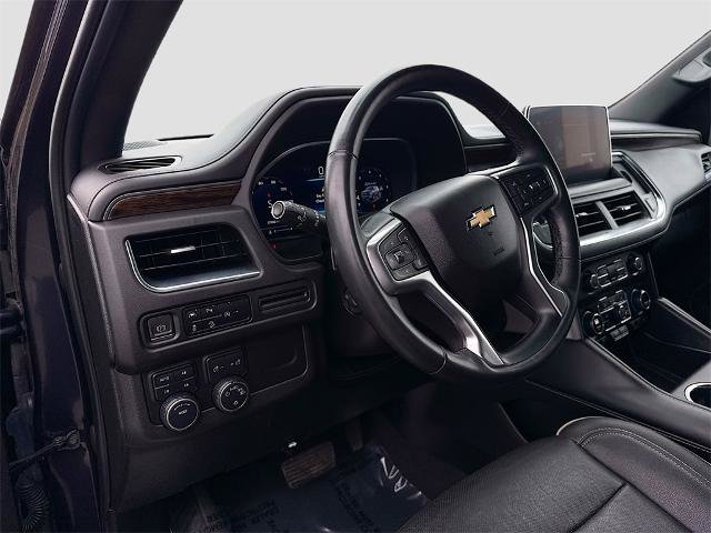 Used 2023 Chevrolet Suburban Premier image 9