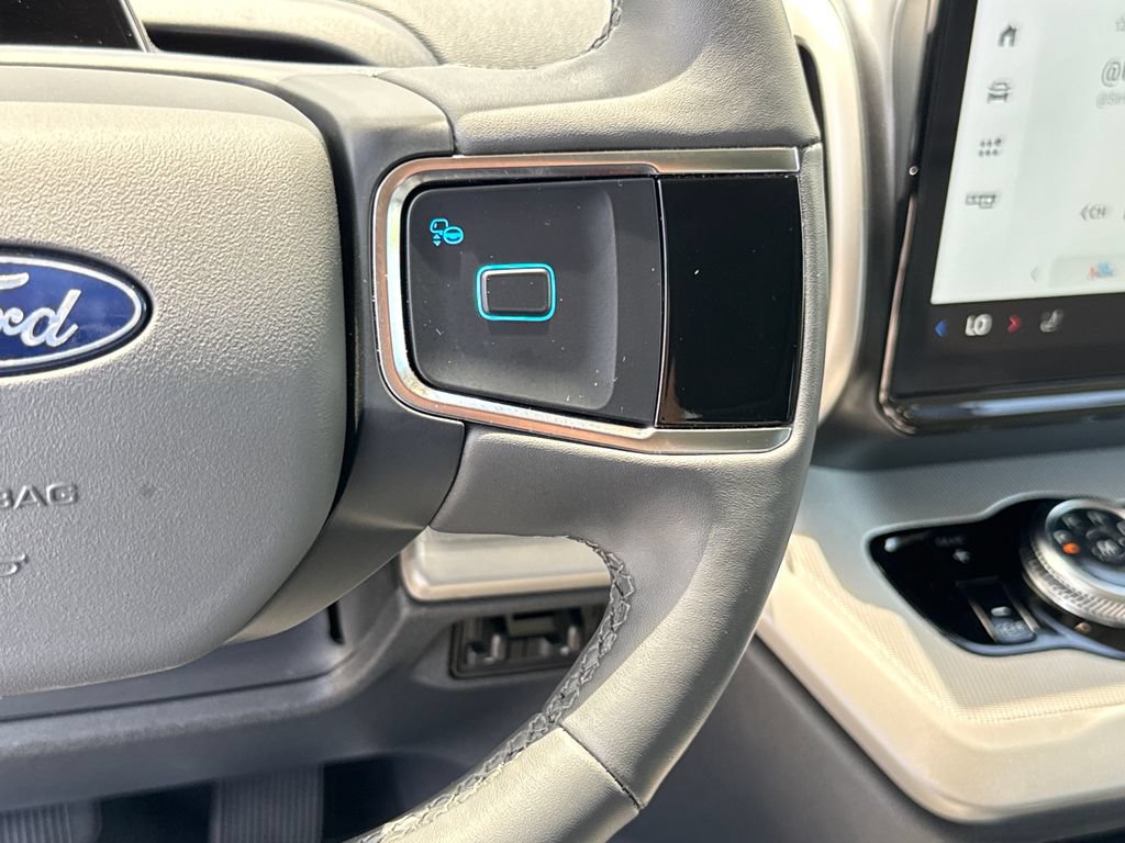 Certified 2025 Ford Expedition Active RWD image 17