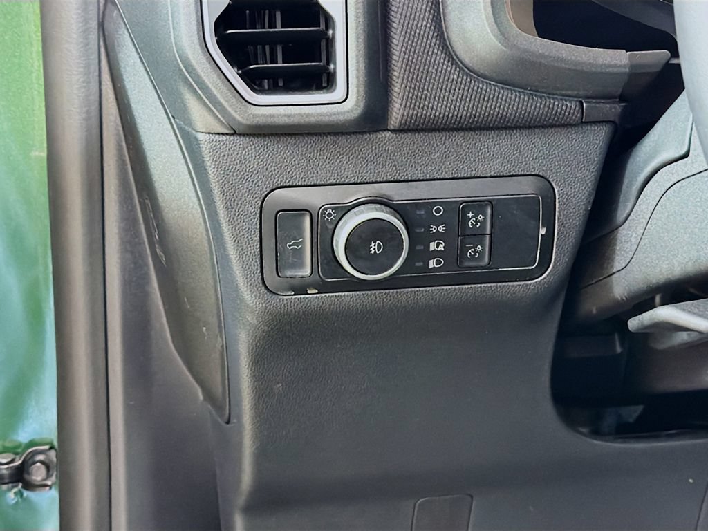 Certified 2025 Ford Bronco Sport Outer Banks w/ Outer Banks Tech Package+ AWD/4WD image 32