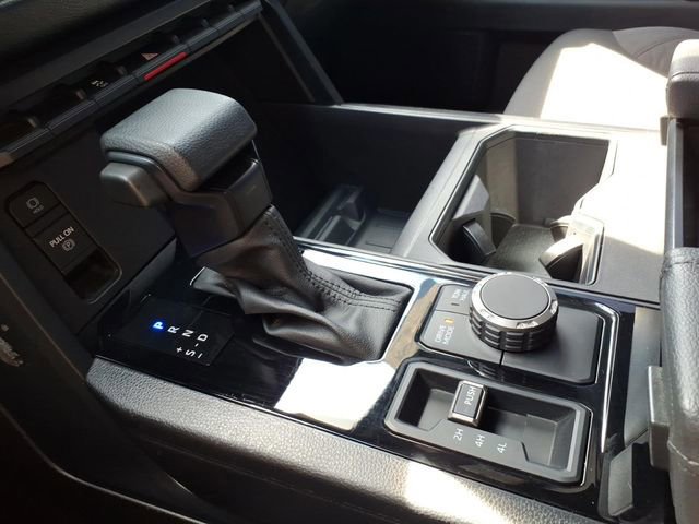 Used 2025 Toyota Tundra SR5 w/ SR5 Convenience Package AWD/4WD image 32