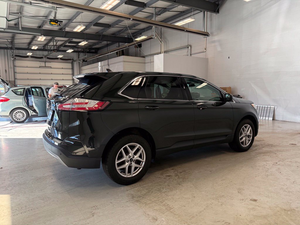 Certified 2023 Ford Edge SEL w/ Convenience Package AWD/4WD image 7