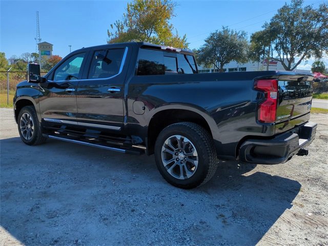 Used 2024 Chevrolet Silverado 1500 High Country w/ Max Trailering Package image 3