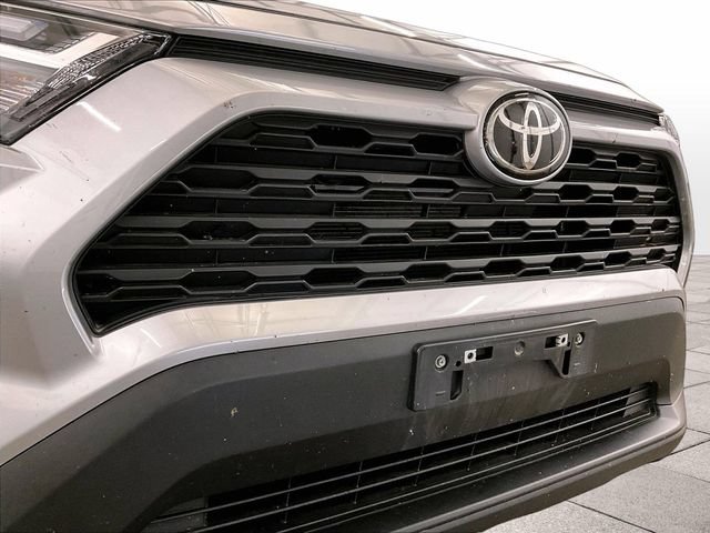Used 2025 Toyota RAV4 LE AWD/4WD image 29