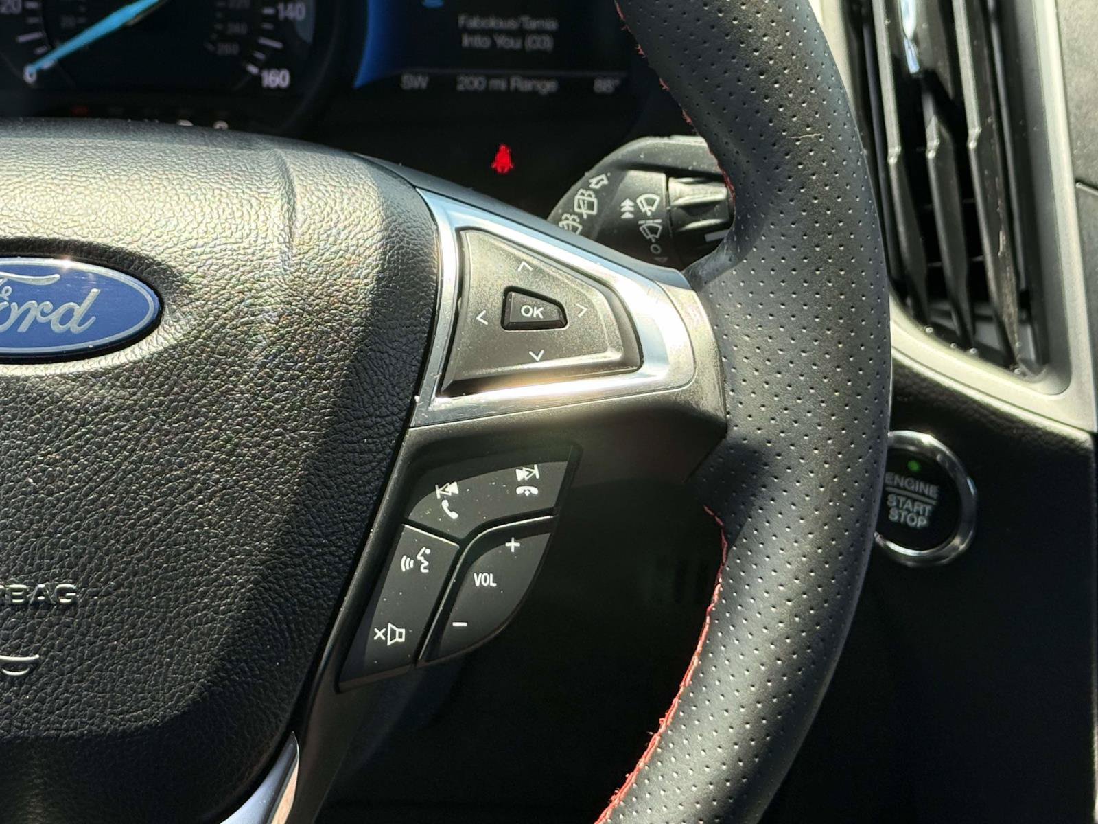 Certified 2022 Ford Edge ST-Line AWD/4WD image 13