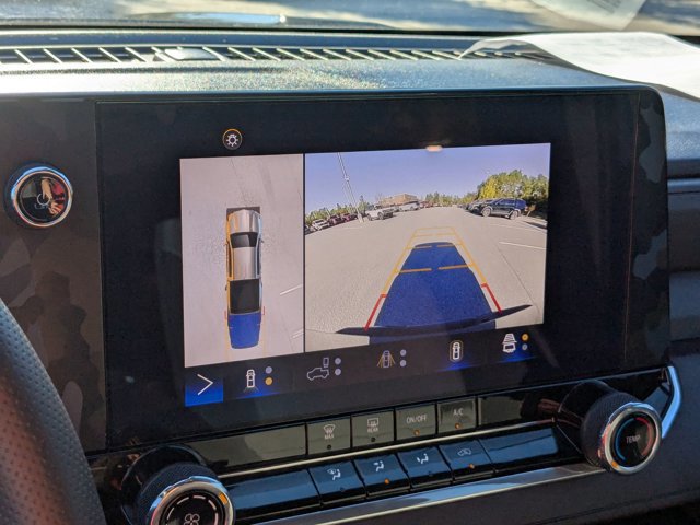 Used 2024 Chevrolet Colorado Trail Boss w/ Technology Package image 25