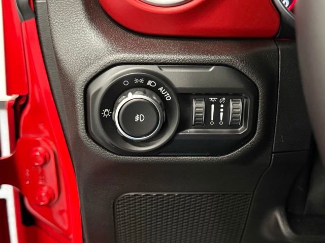 Used 2021 Jeep Wrangler Unlimited Rubicon AWD/4WD image 15