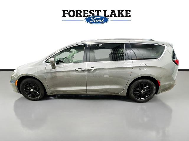 Used 2022 Chrysler Pacifica Touring-L image 4
