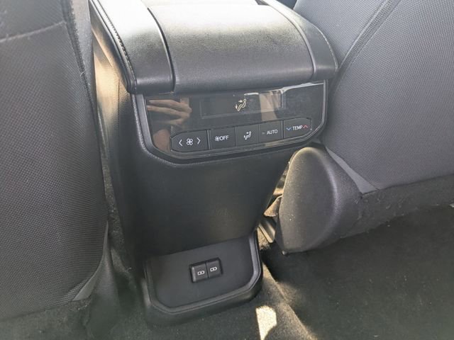 Used 2023 Toyota Highlander LE image 24