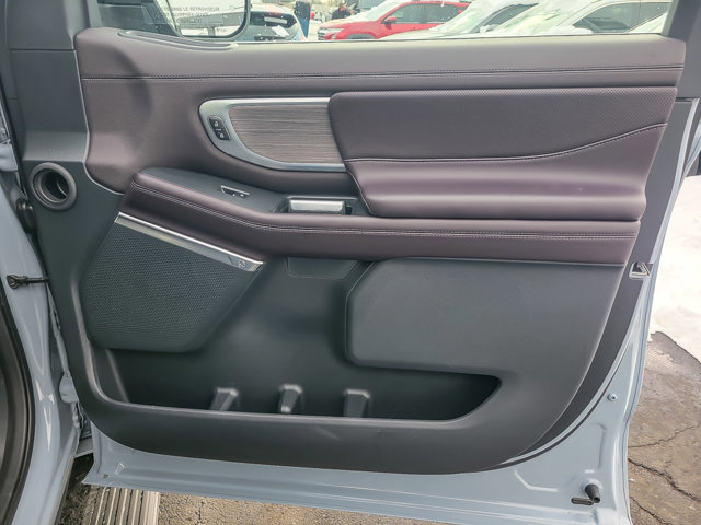 Certified 2025 Ford Expedition Max Platinum w/ Platinum Ultimate Package image 25