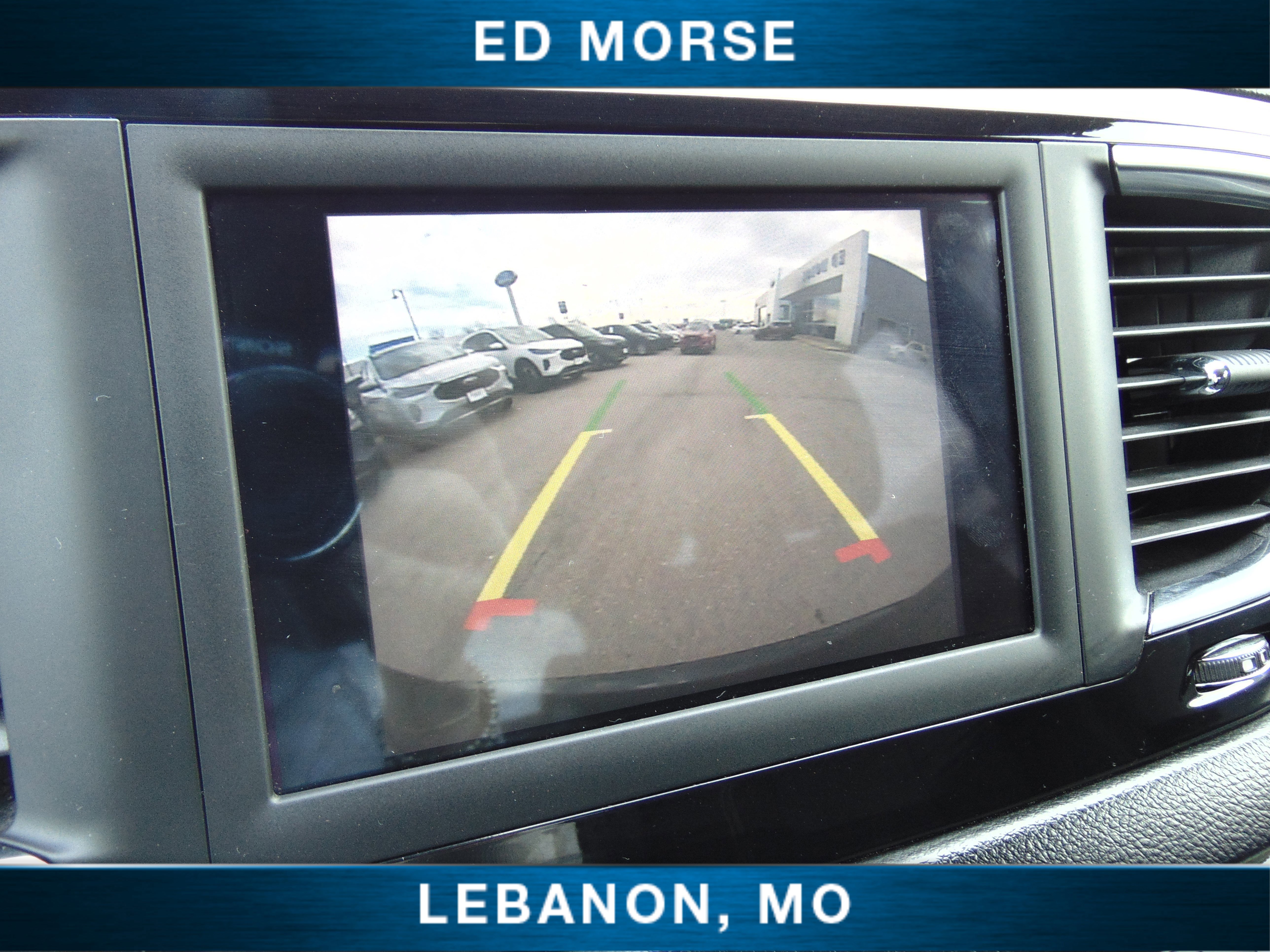 Used 2020 Chrysler Voyager LX image 25