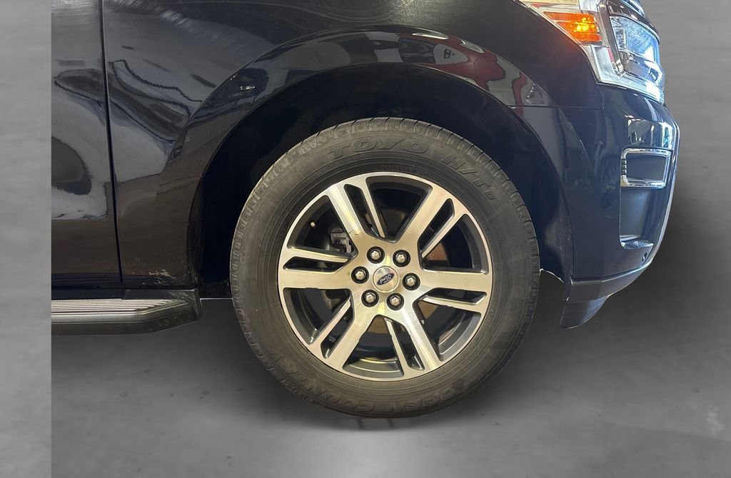 Certified 2024 Ford Expedition Limited AWD/4WD image 19