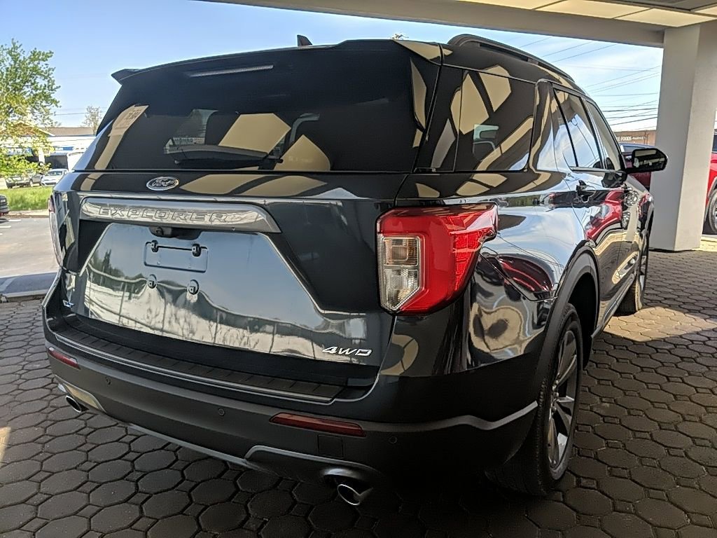 Certified 2023 Ford Explorer XLT w/ Equipment Group 202A AWD/4WD image 6