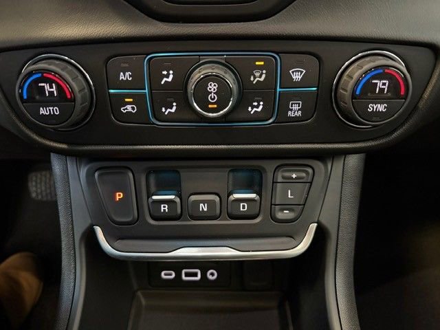 Used 2021 GMC Terrain SLT w/ Infotainment Package II AWD/4WD image 18