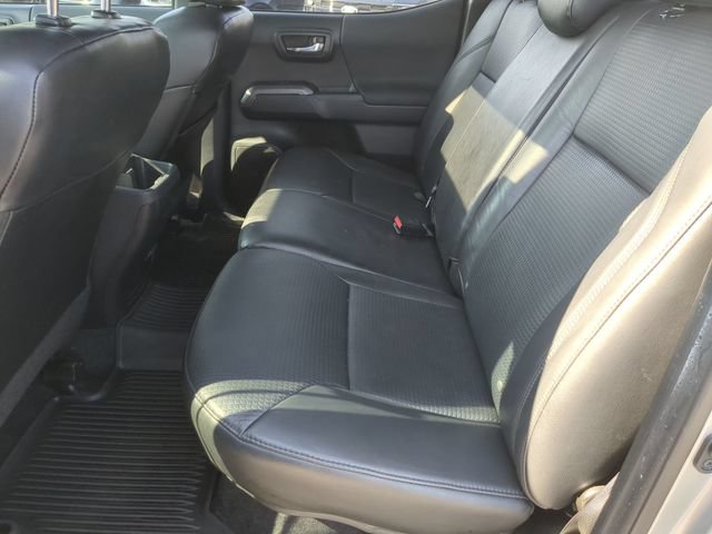 Used 2019 Toyota Tacoma TRD Off-Road AWD/4WD image 23