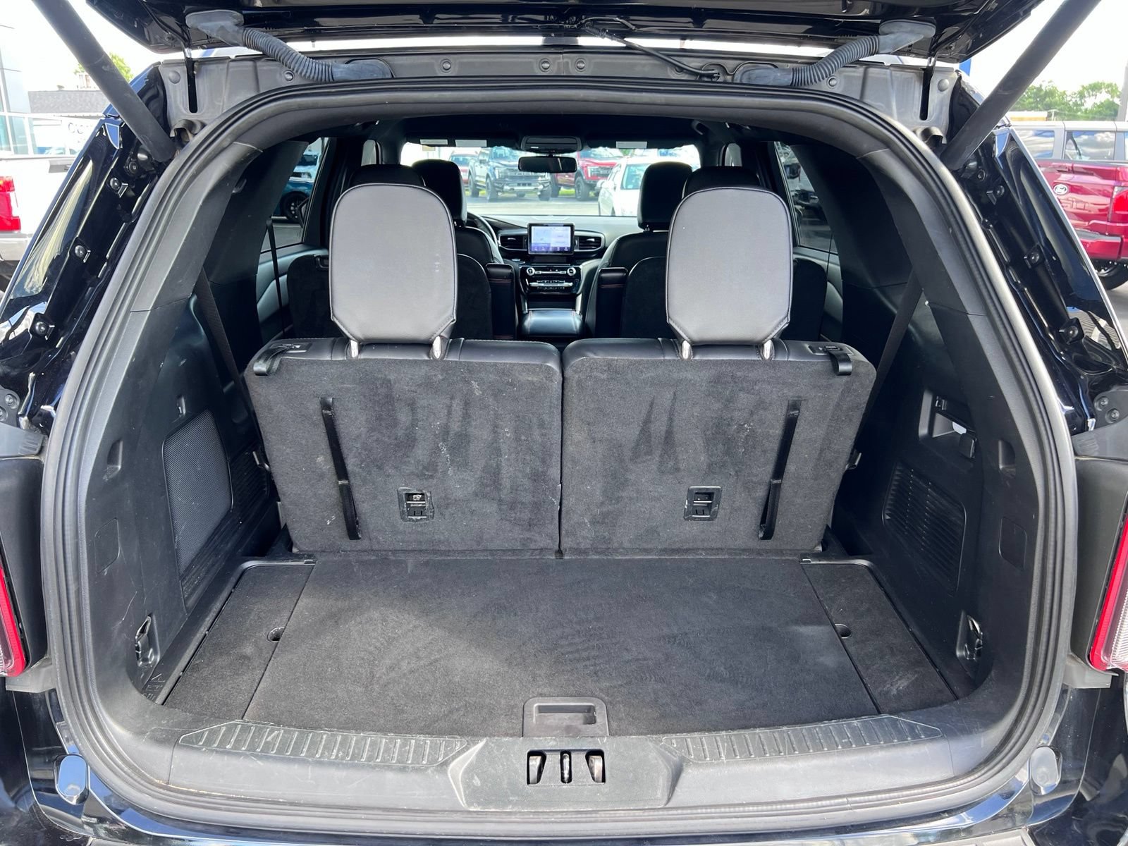 Certified 2023 Ford Explorer ST-Line AWD/4WD image 11