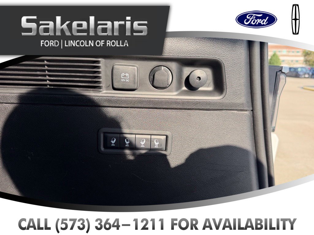 Used 2025 Jeep Wagoneer Series II w/ 8-Passenger Seating Package AWD/4WD image 45