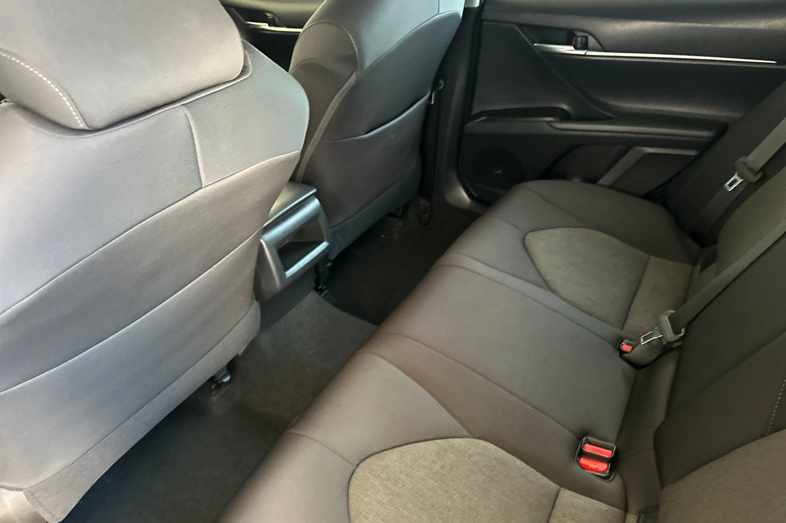 Used 2021 Toyota Camry LE w/ Cold Weather Package FWD image 12