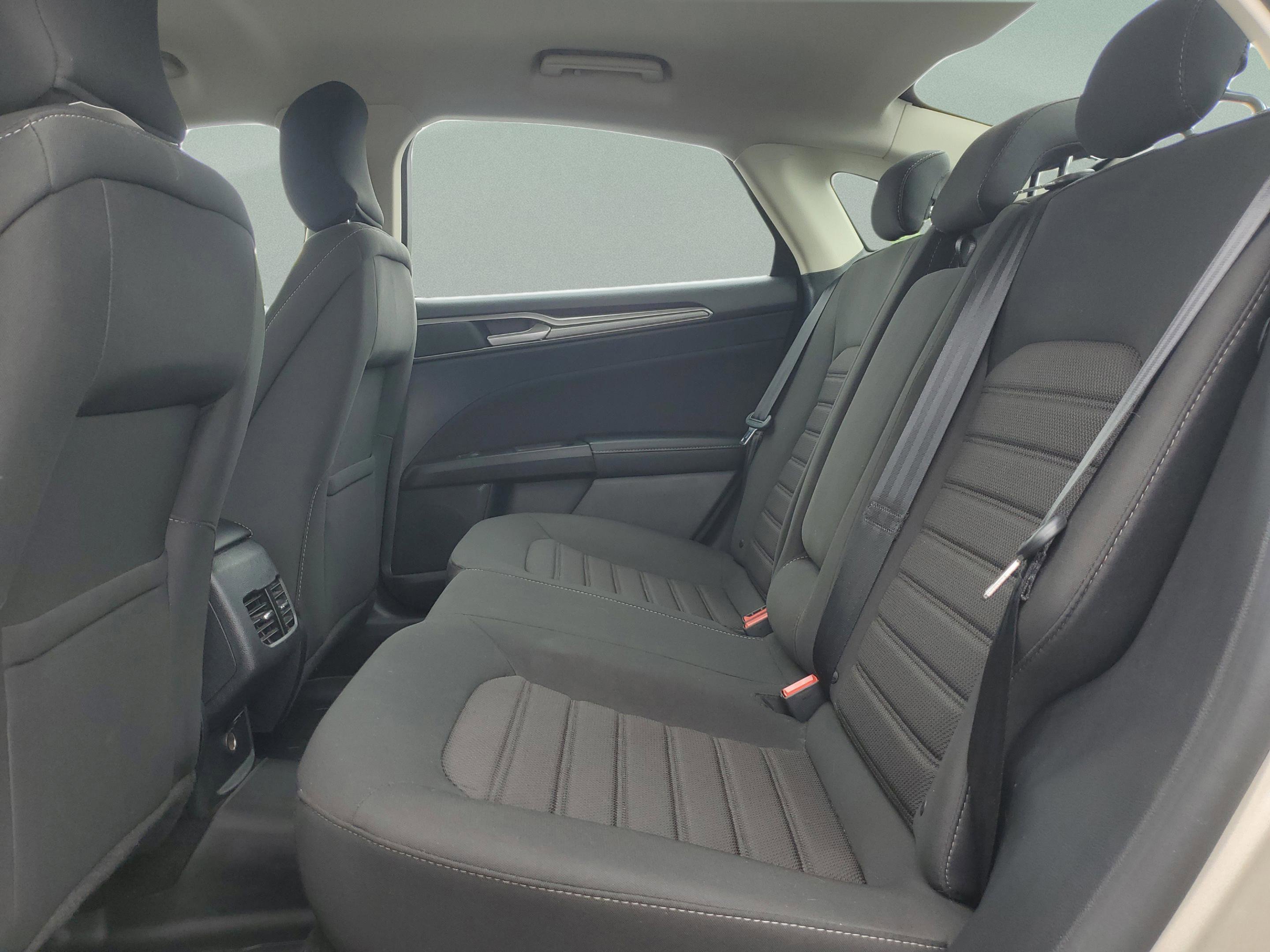 Certified 2019 Ford Fusion SE FWD image 7