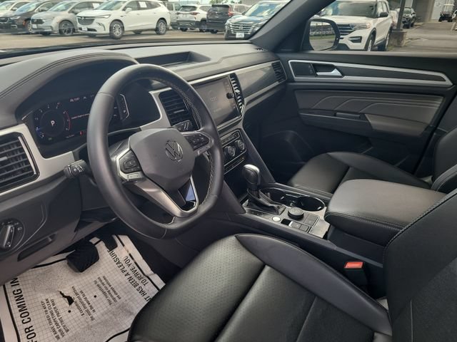 Used 2023 Volkswagen Atlas Cross Sport SEL AWD/4WD image 10