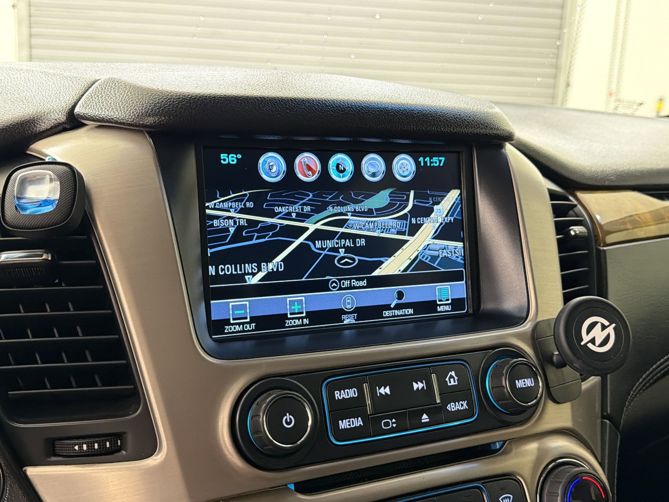 Used 2017 GMC Yukon Denali w/ Open Road Package RWD image 25