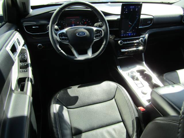 Certified 2023 Ford Explorer Limited w/ Limited Technology Package AWD/4WD image 2