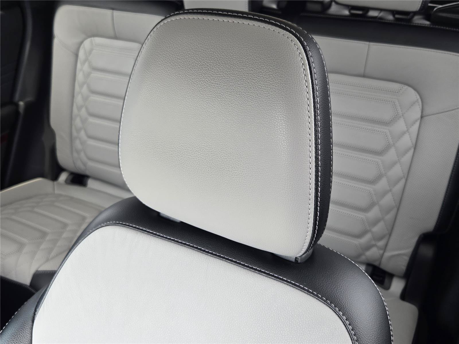 Certified 2023 Ford Escape SE w/ PHEV Premium Package FWD image 22