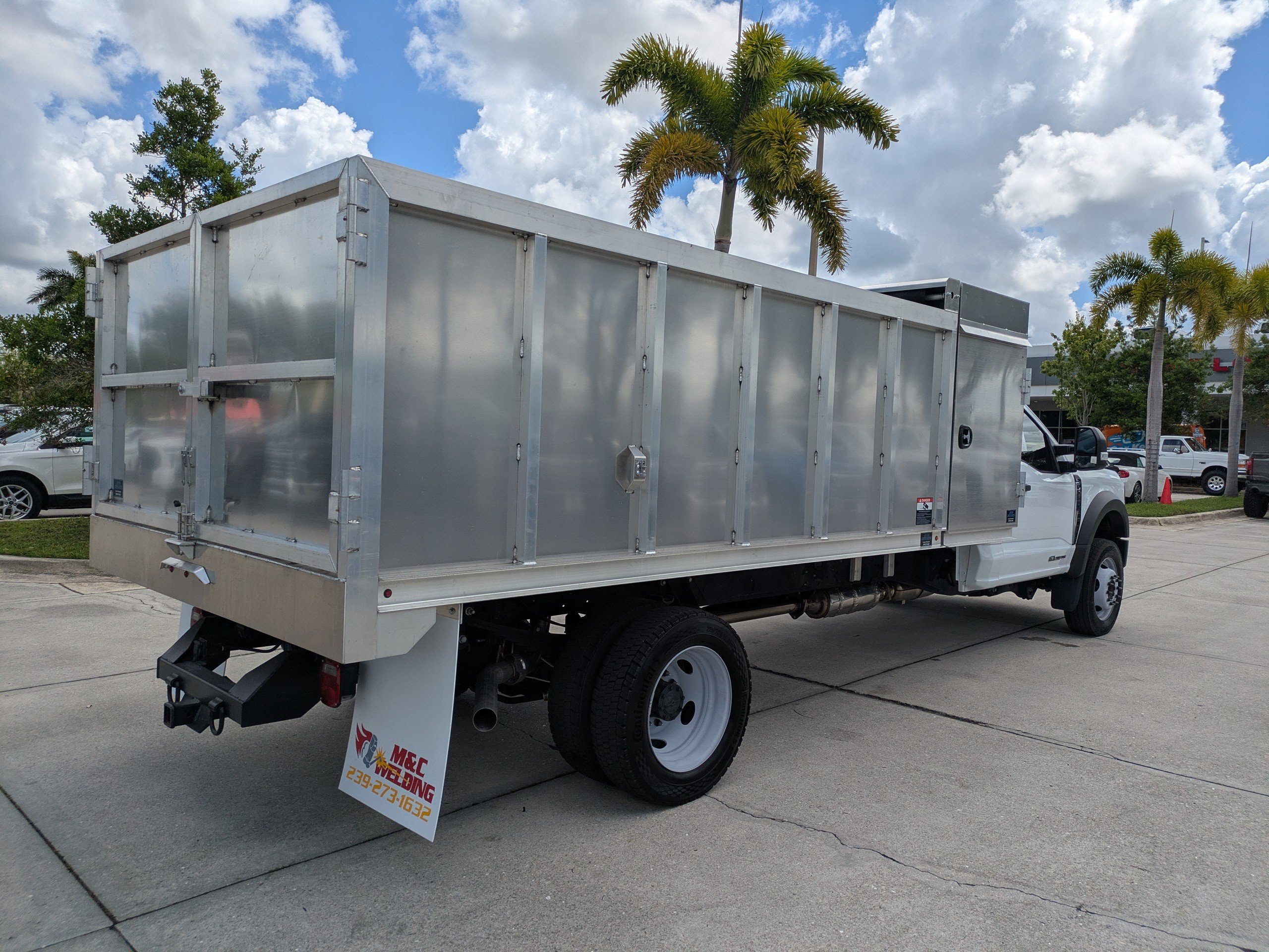 Certified 2024 Ford F550 4x4 Regular Cab Super Duty image 4
