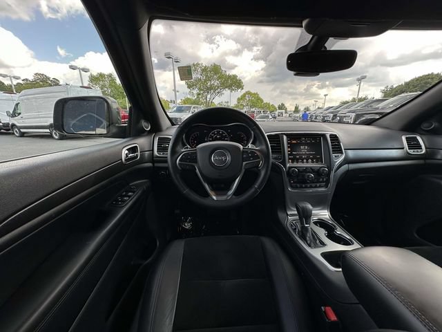 Used 2017 Jeep Grand Cherokee Altitude AWD/4WD image 6