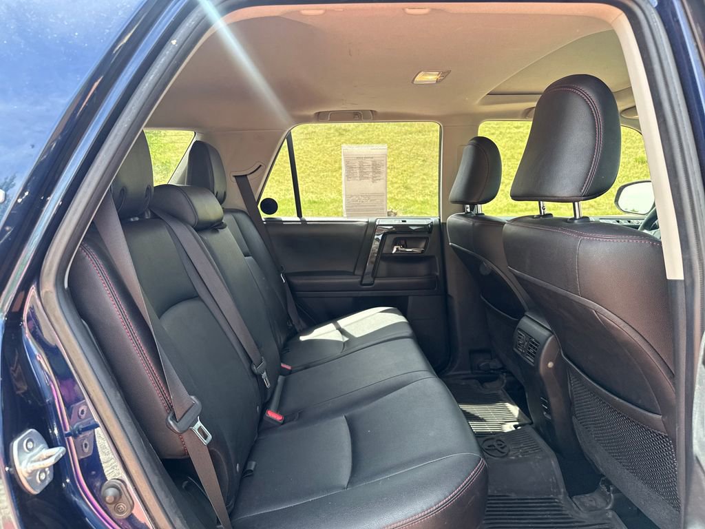 Used 2018 Toyota 4Runner TRD Off-Road Premium AWD/4WD image 30