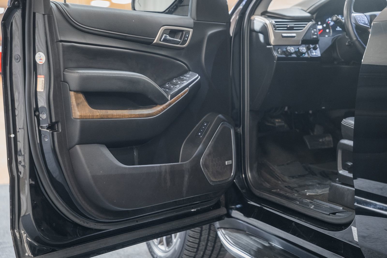 Used 2018 GMC Yukon Denali image 43