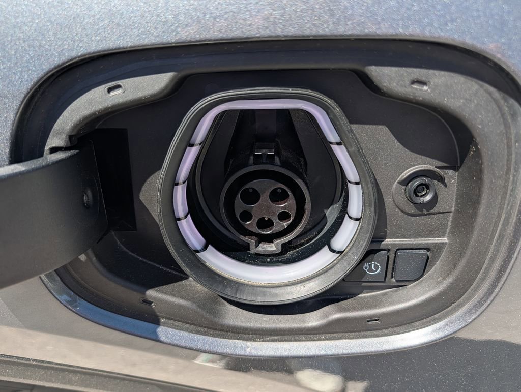 Certified 2022 Ford Escape SEL w/ Technology Package FWD image 34