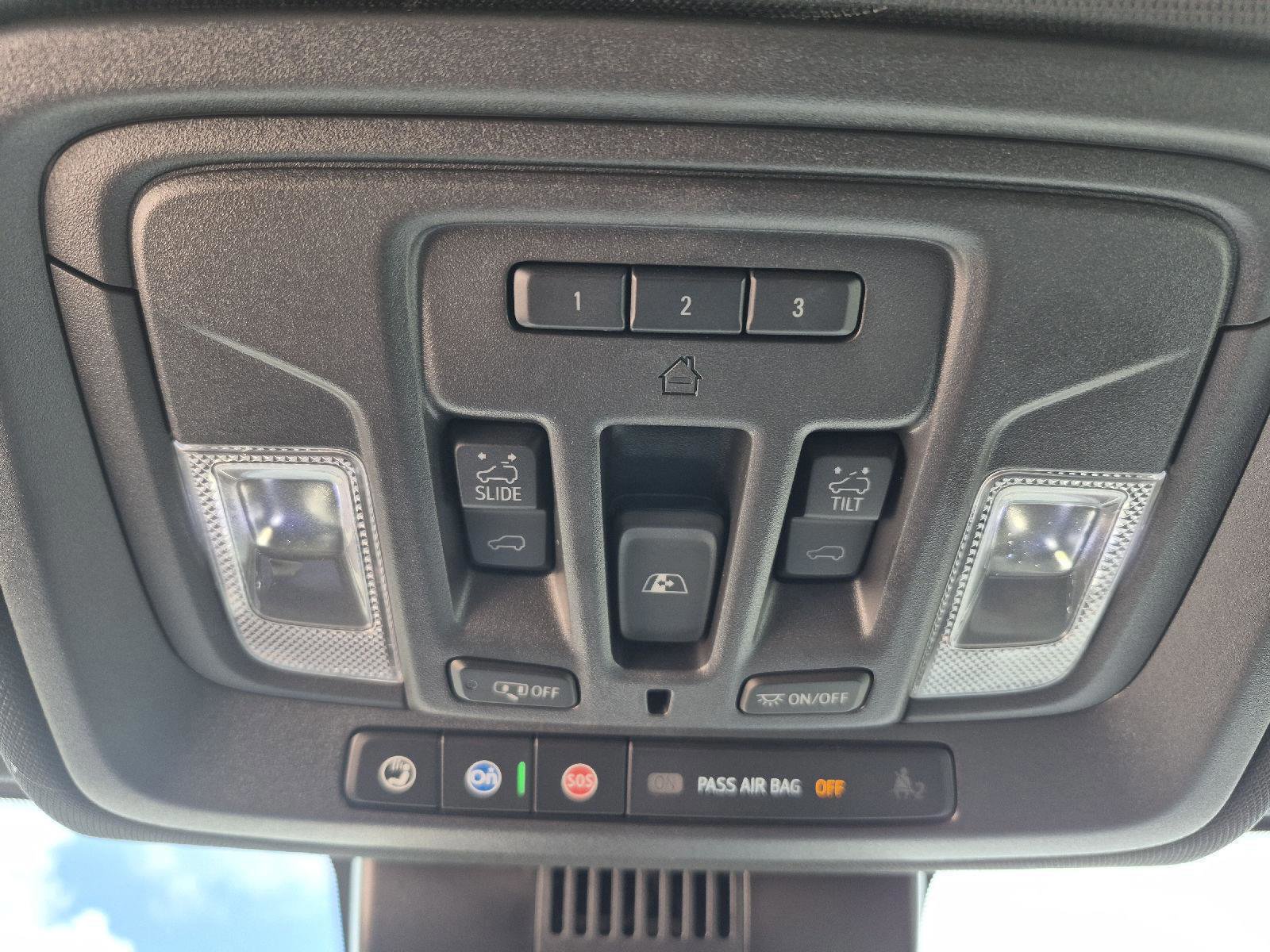 Used 2024 GMC Sierra 1500 AT4 w/ Technology Package AWD/4WD image 13