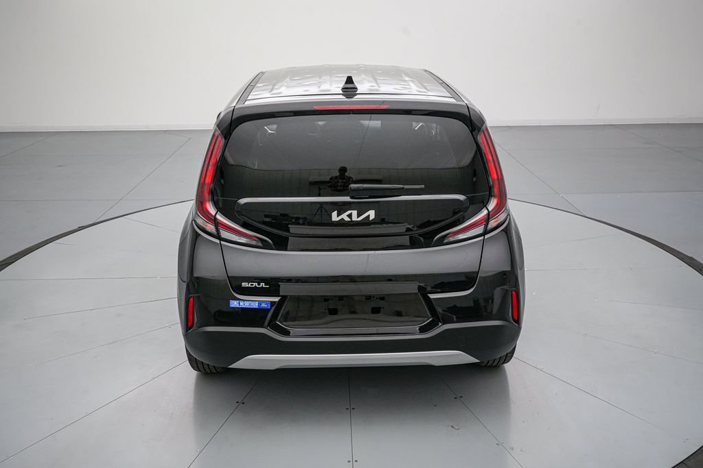 Used 2025 Kia Soul LX FWD image 6