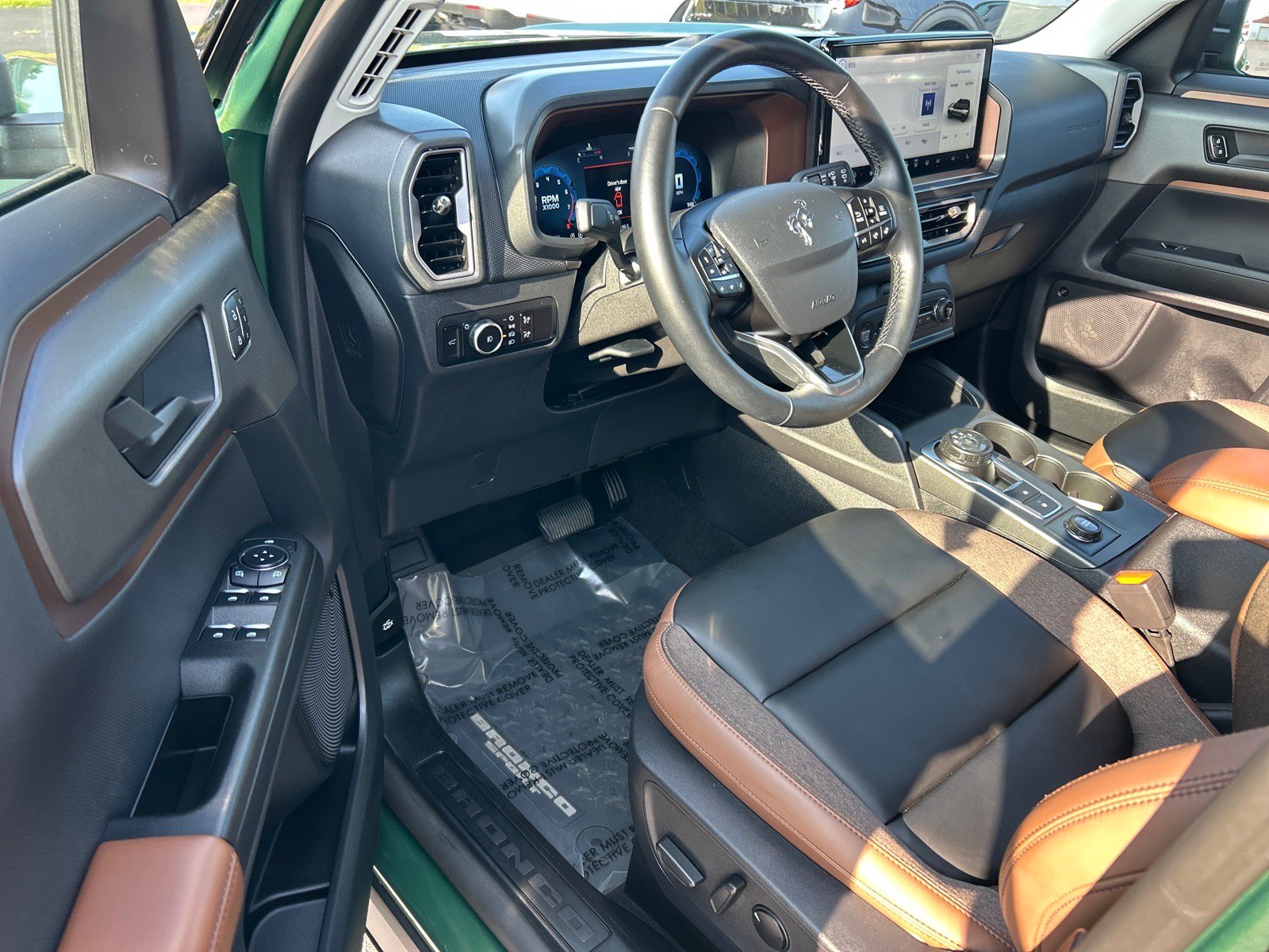 Certified 2025 Ford Bronco Sport Outer Banks w/ Outer Banks Tech Package+ AWD/4WD image 5