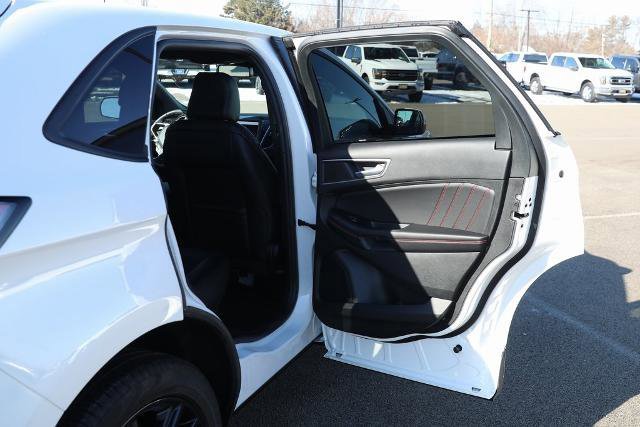 Certified 2024 Ford Edge ST-Line image 32