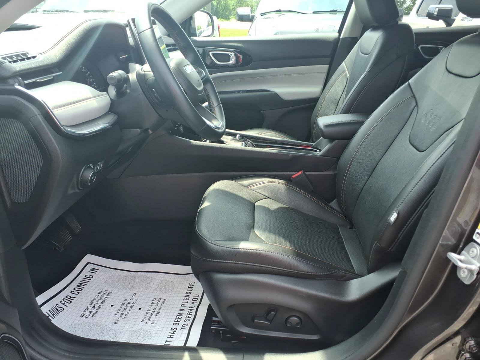 Used 2022 Jeep Compass Limited AWD/4WD image 20