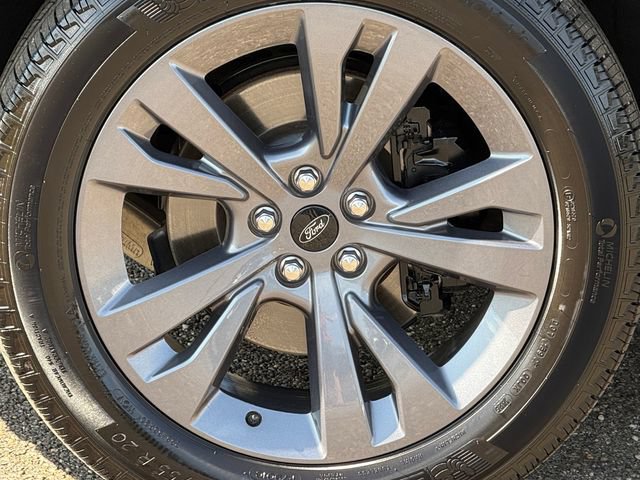 Certified 2025 Ford Explorer Active w/ Active Comfort Package AWD/4WD image 16