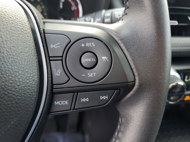 Used 2023 Toyota RAV4 XLE Premium image 23