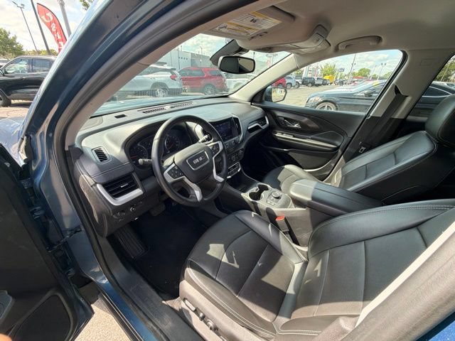 Used 2024 GMC Terrain SLT AWD/4WD image 18