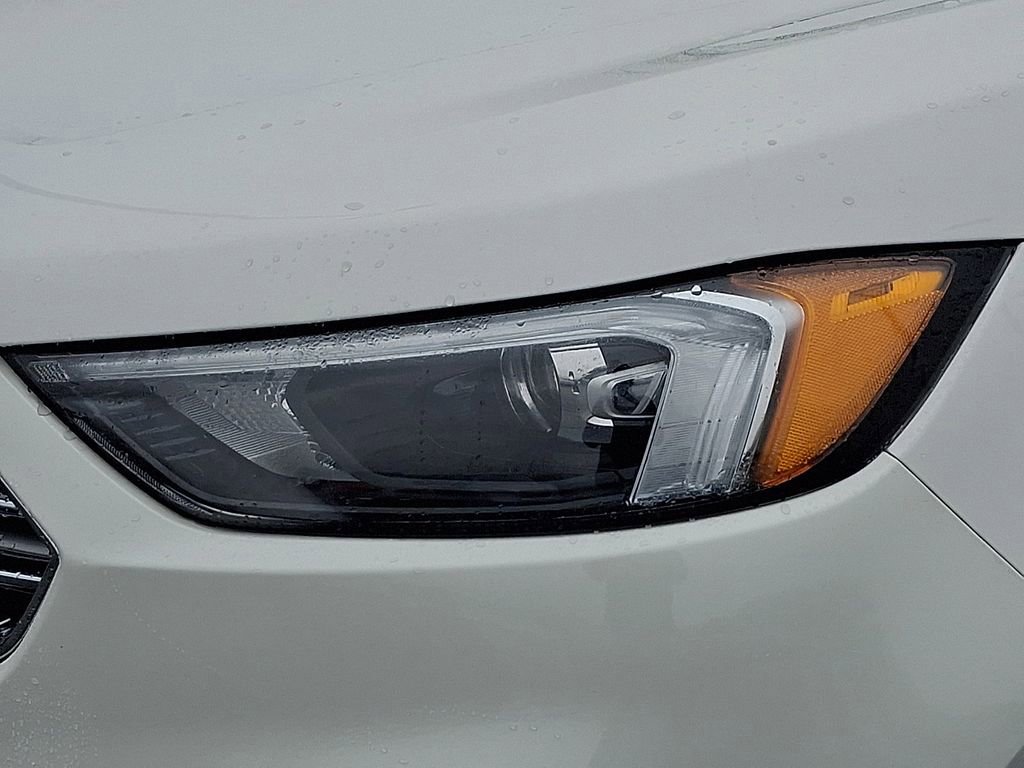 Certified 2022 Ford Edge SEL w/ Convenience Package image 9