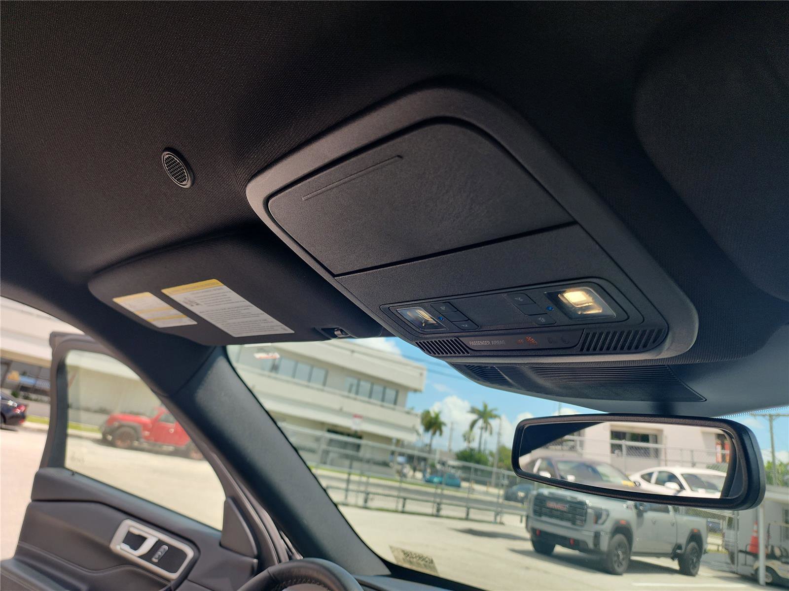 Certified 2022 Ford Explorer ST w/ ST Street Pack RWD image 32