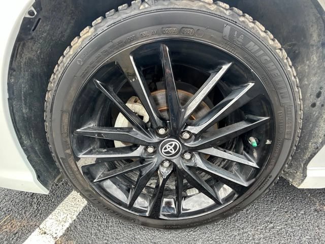 Used 2024 Toyota Camry XSE FWD image 11